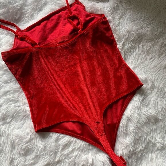 RED VELVET BODYSUIT - Picture 3 of 6